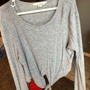 long sleeve grey crop top